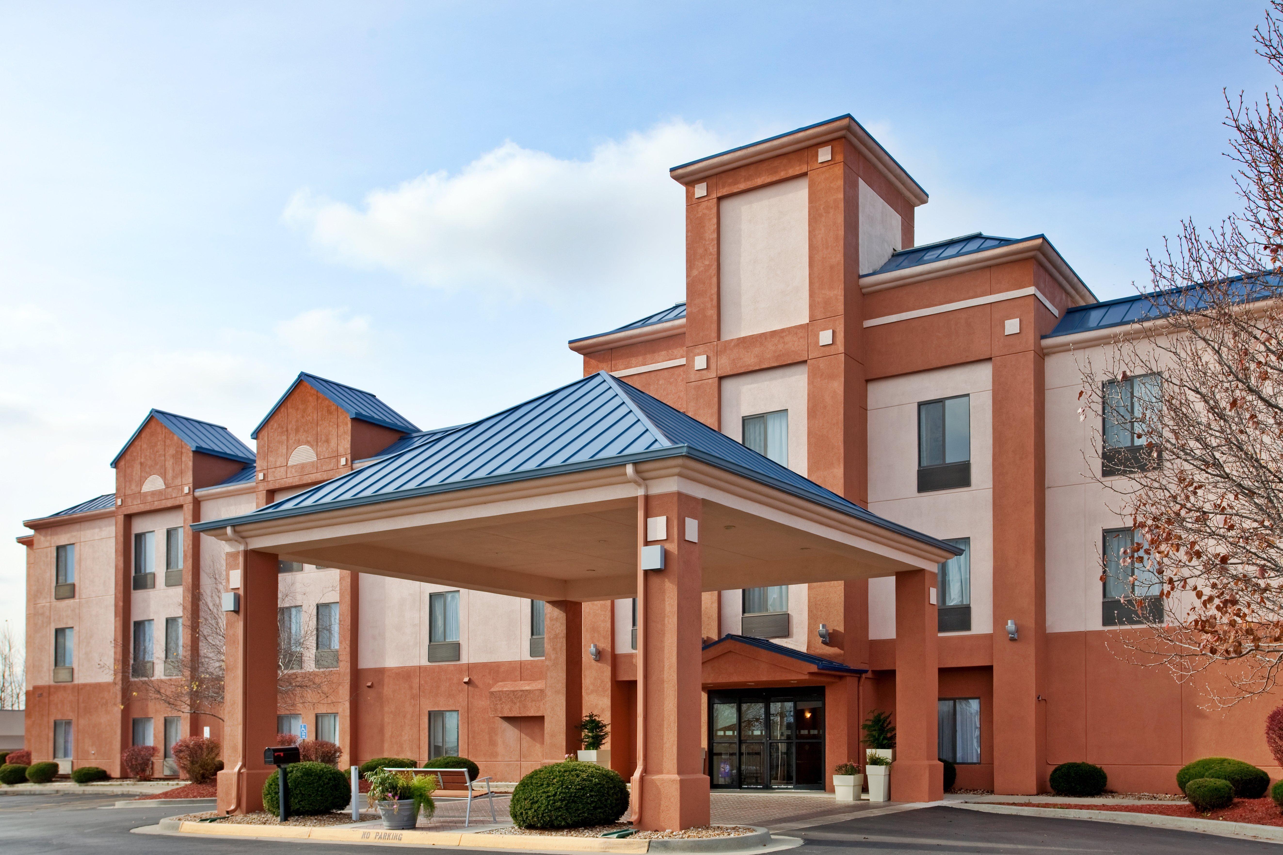 Spark By Hilton Lansing Esterno foto