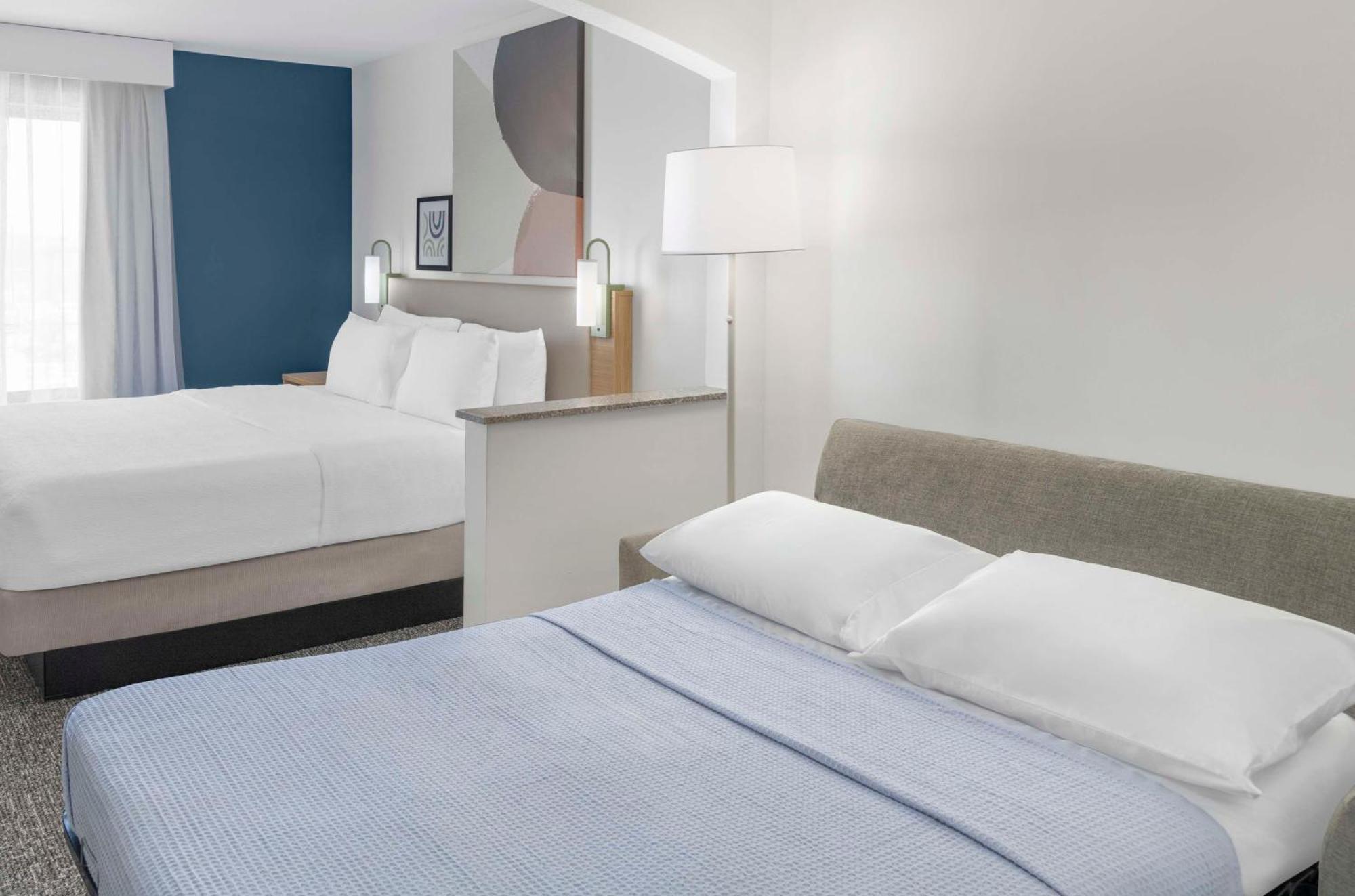 Spark By Hilton Lansing Esterno foto