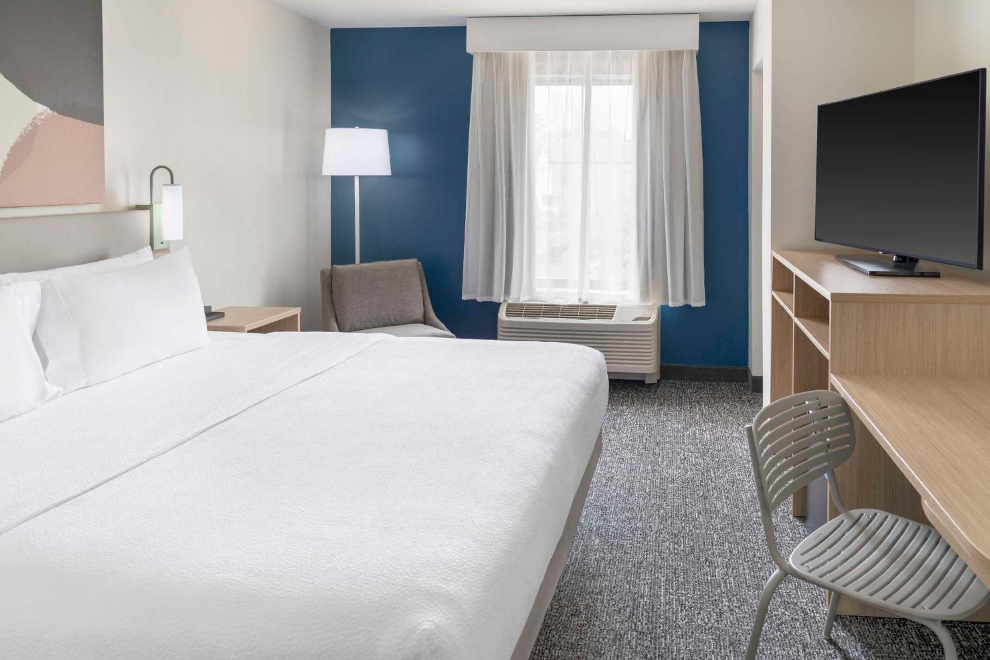 Spark By Hilton Lansing Esterno foto