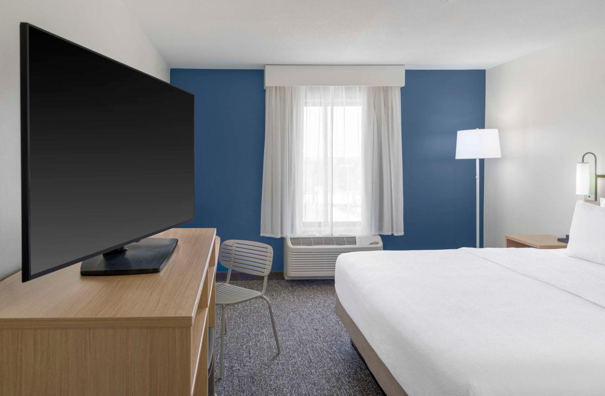 Spark By Hilton Lansing Esterno foto