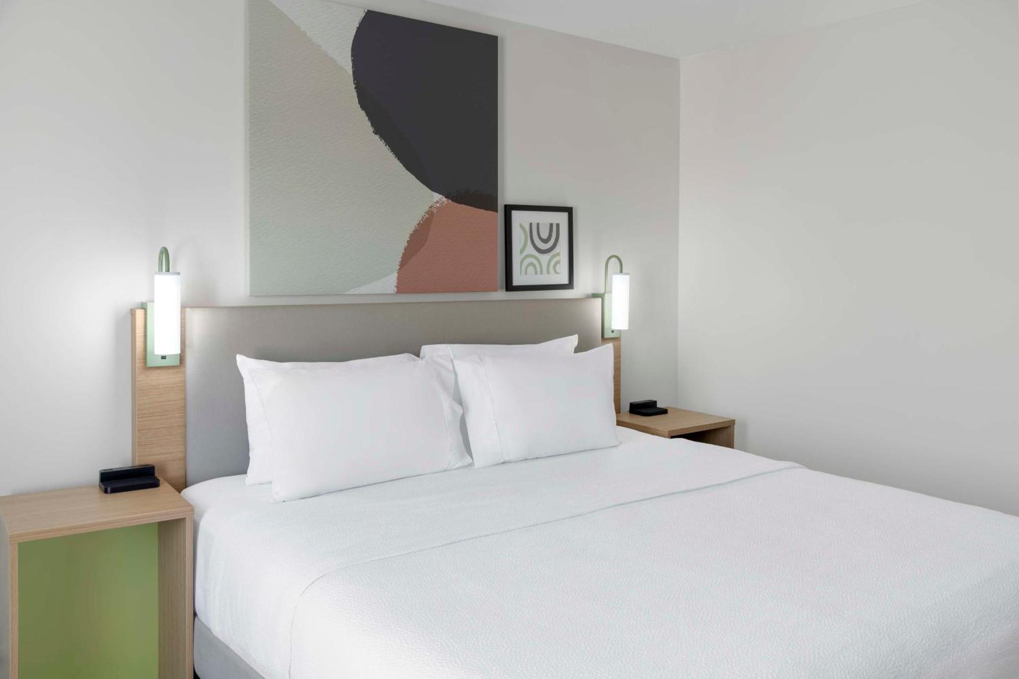 Spark By Hilton Lansing Esterno foto