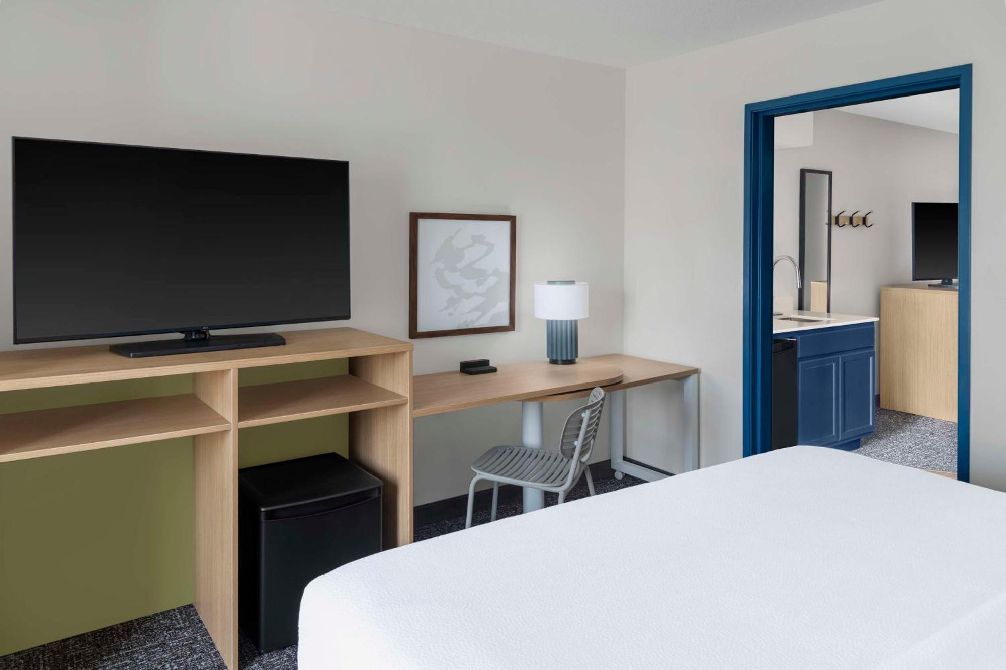 Spark By Hilton Lansing Esterno foto