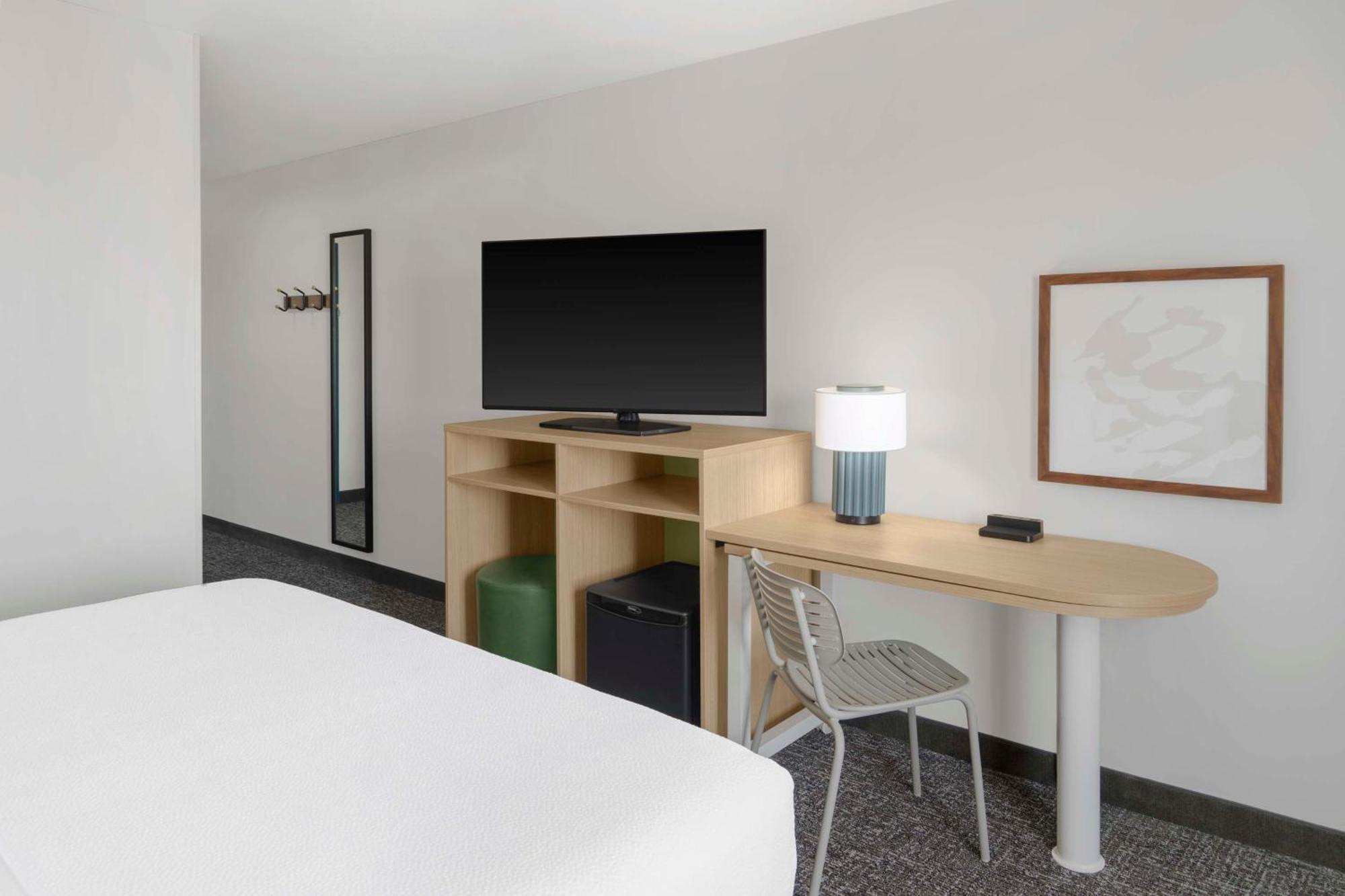 Spark By Hilton Lansing Esterno foto